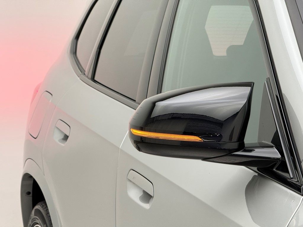 Thumbnail: 2024 BMW X1 - 3