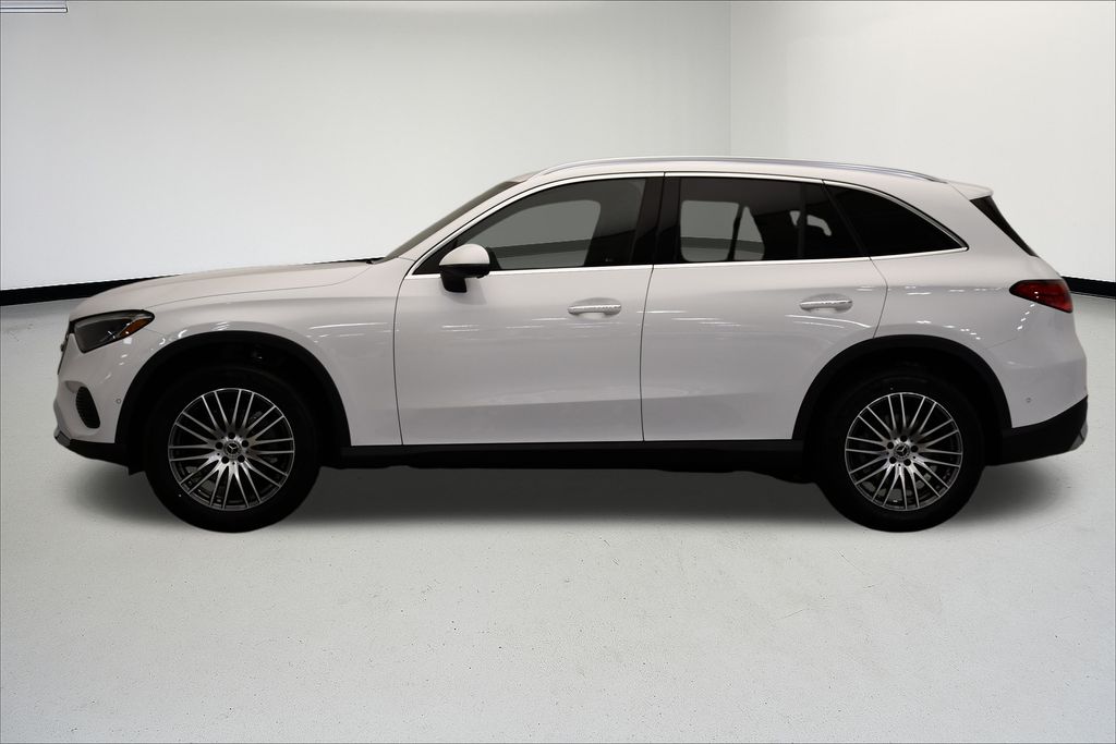 Thumbnail: 2025 Mercedes-Benz GLC - 2