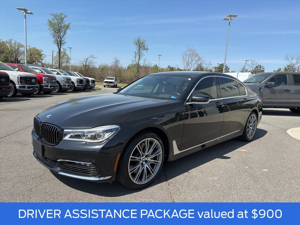 View vehicle photo 7