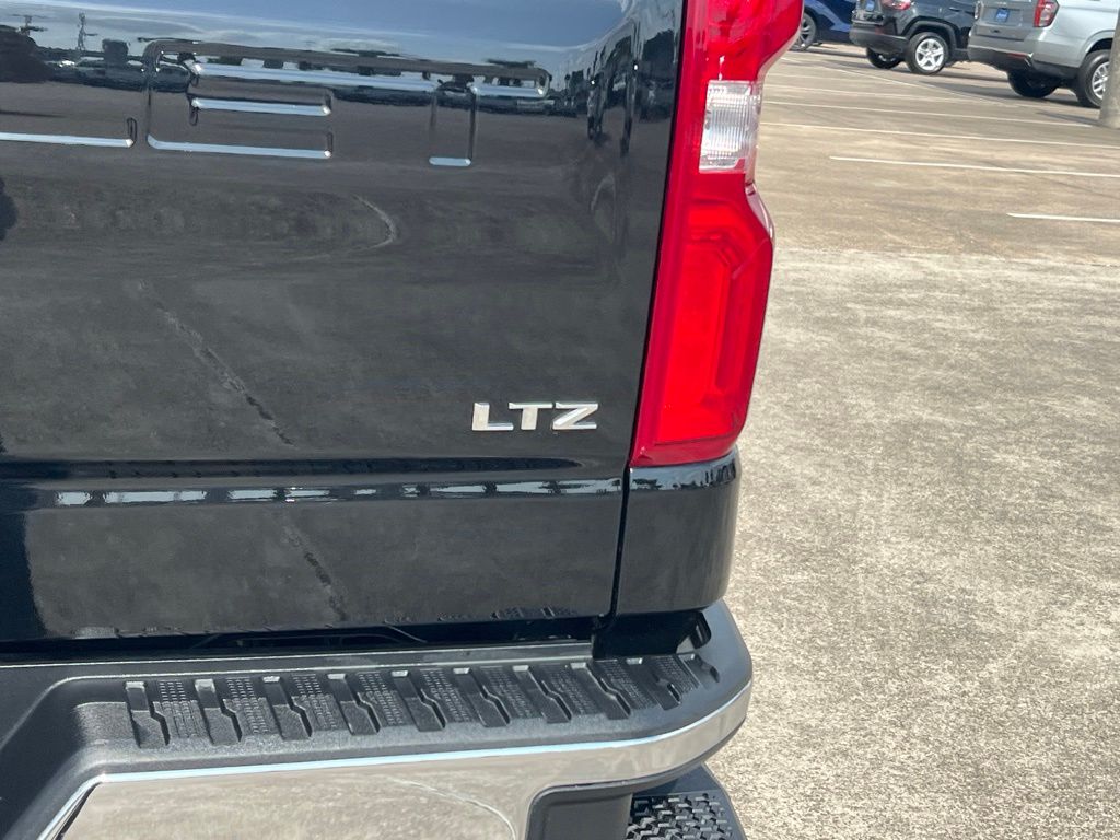 2026 Chevrolet Silverado 1500 LTZ - 8