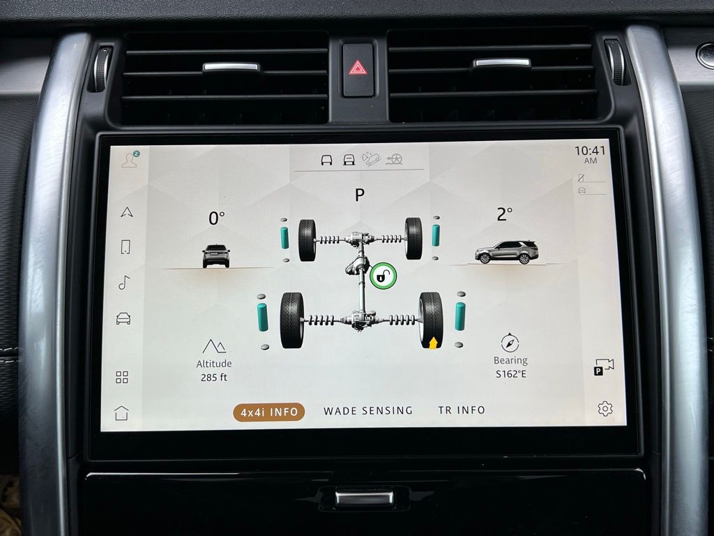 2023 Land Rover Discovery S R-Dynamic photo
