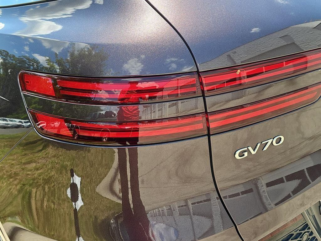 Used 2022 Red Genesis 2.5T image 33