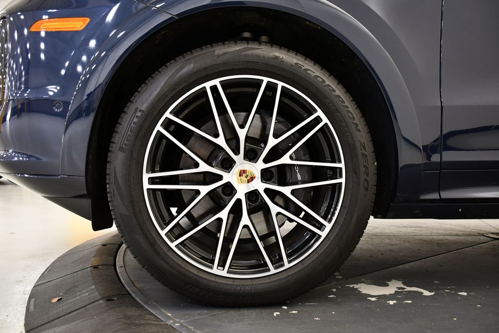 Thumbnail: 2024 Porsche  - 15