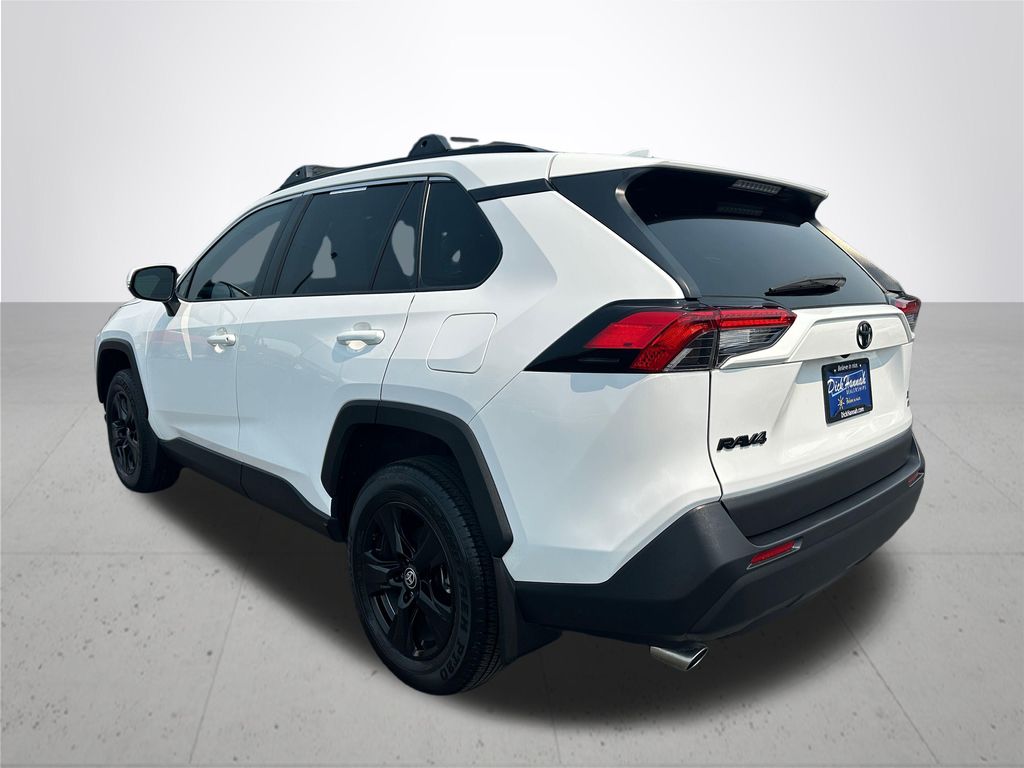 2022 Toyota RAV4 XLE