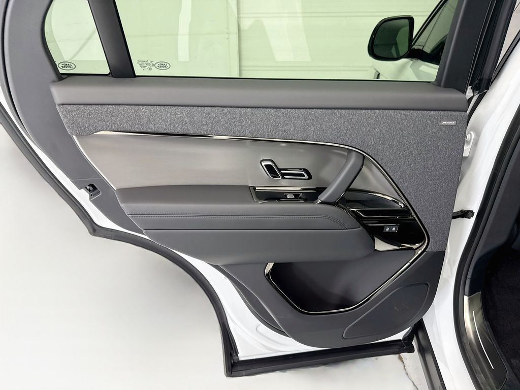 New 2026 White Land Rover Dynamic SE image 25