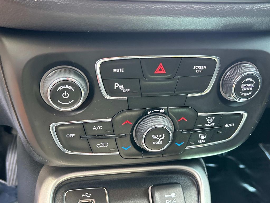 Thumbnail: 2018 Jeep Compass - 11