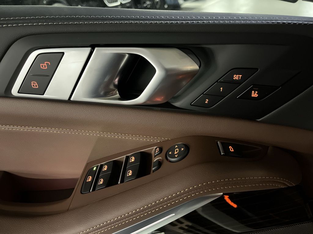 Thumbnail: 2026 BMW X5 - 13