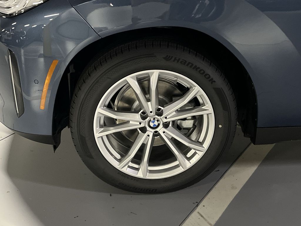 Thumbnail: 2025 BMW X3 - 10