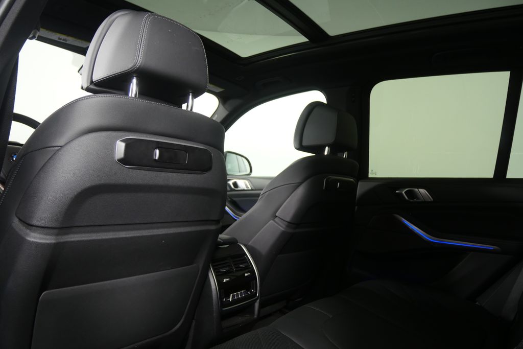 Thumbnail: 2024 BMW X5 - 13