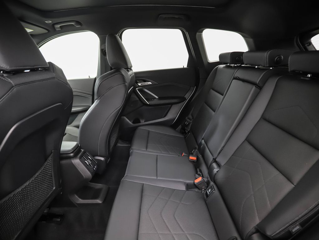 Thumbnail: 2023 BMW X1 - 22