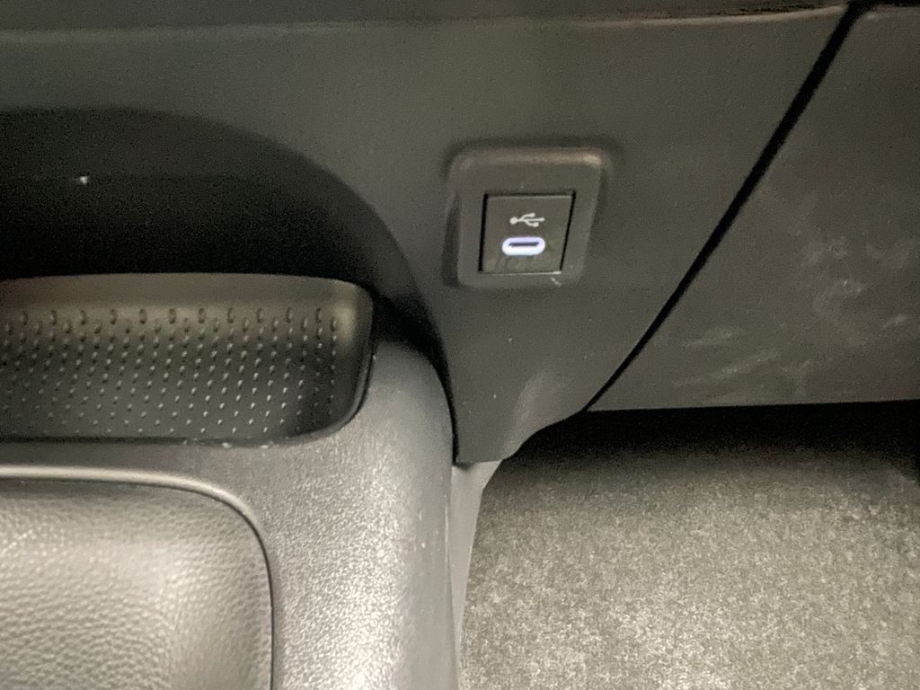 2025 Toyota Corolla LE 27