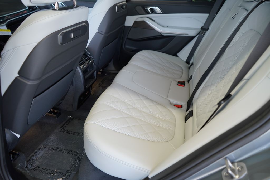 Thumbnail: 2026 BMW X5 - 20