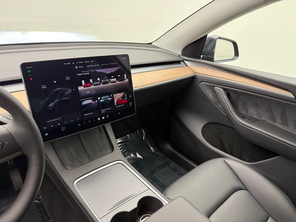 Thumbnail: 2025 Tesla Model Y - 15