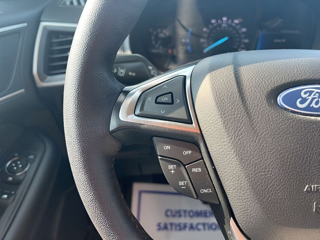 2023 Ford Edge