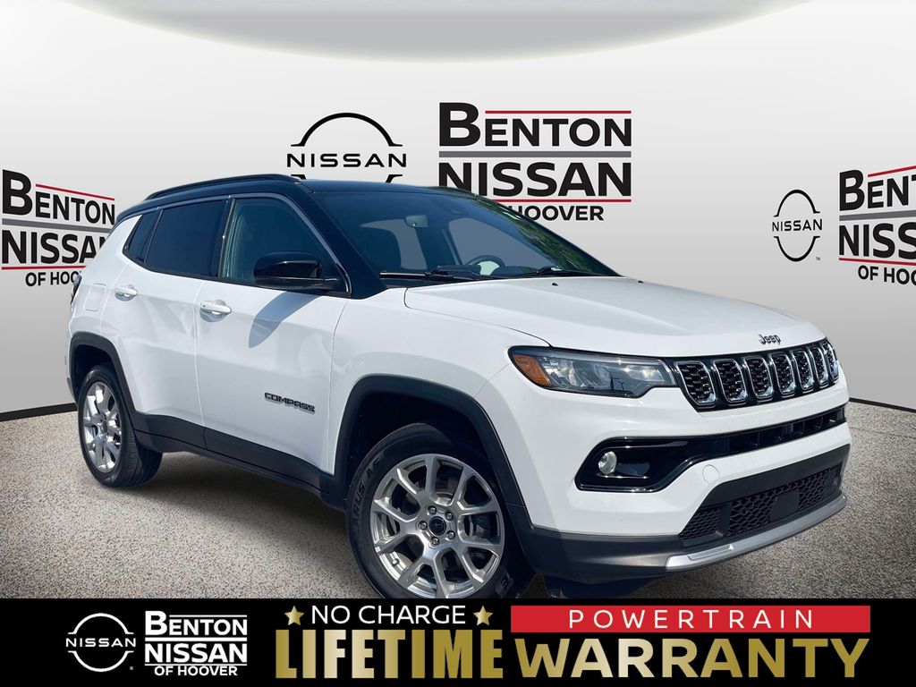Bright White Clearcoat 2025 Jeep Compass SUV / Crossover Four-Wheel Drive 8-Speed Automatic