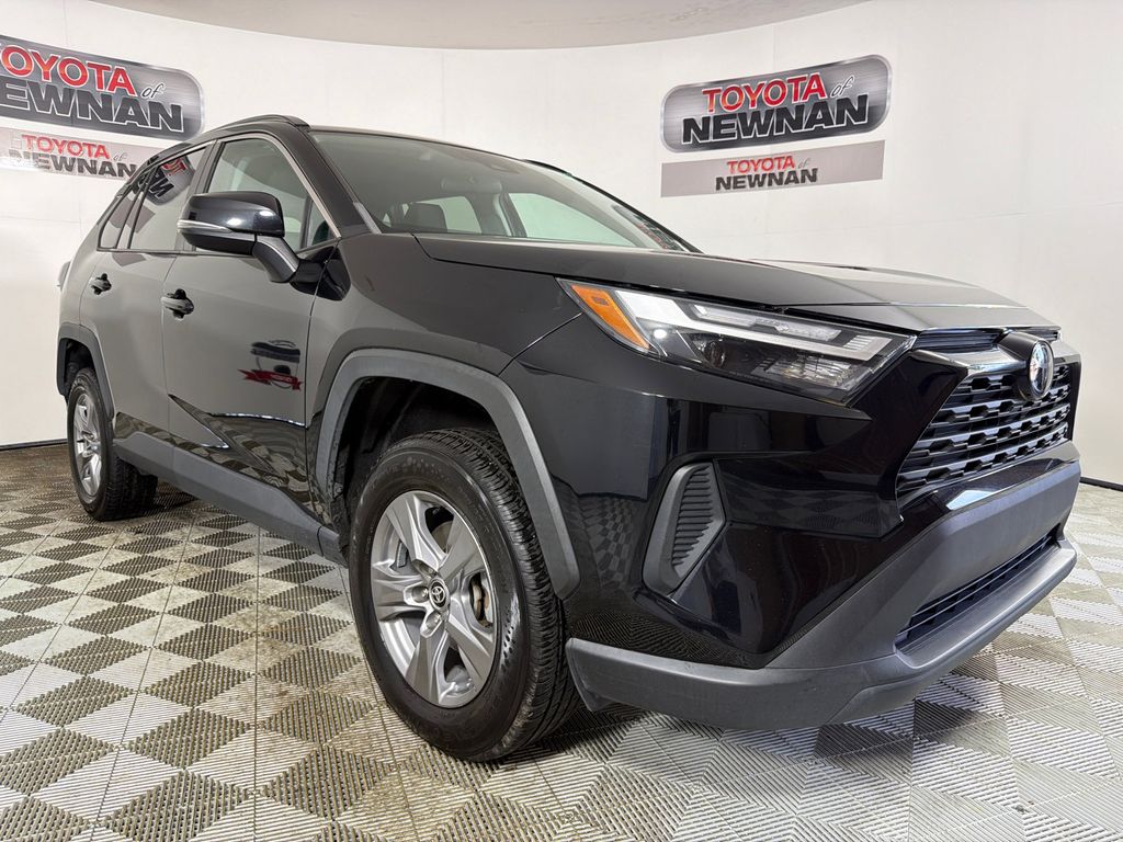 Midnight Black Metallic 2022 Toyota RAV4 XLE FWD SUV / Crossover Front-Wheel Drive 8-Speed Automatic