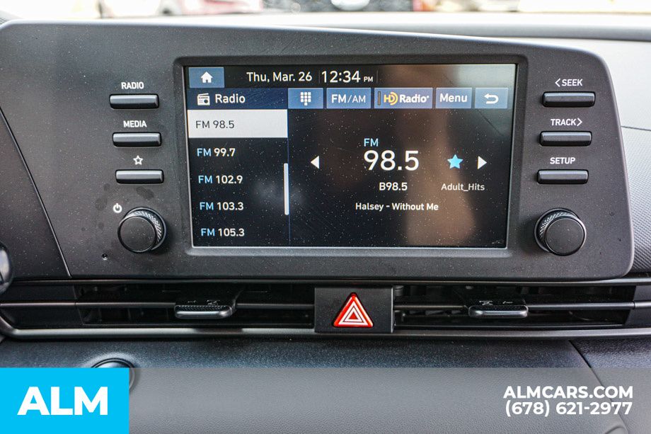 2025 Hyundai Elantra SEL - Photo 37