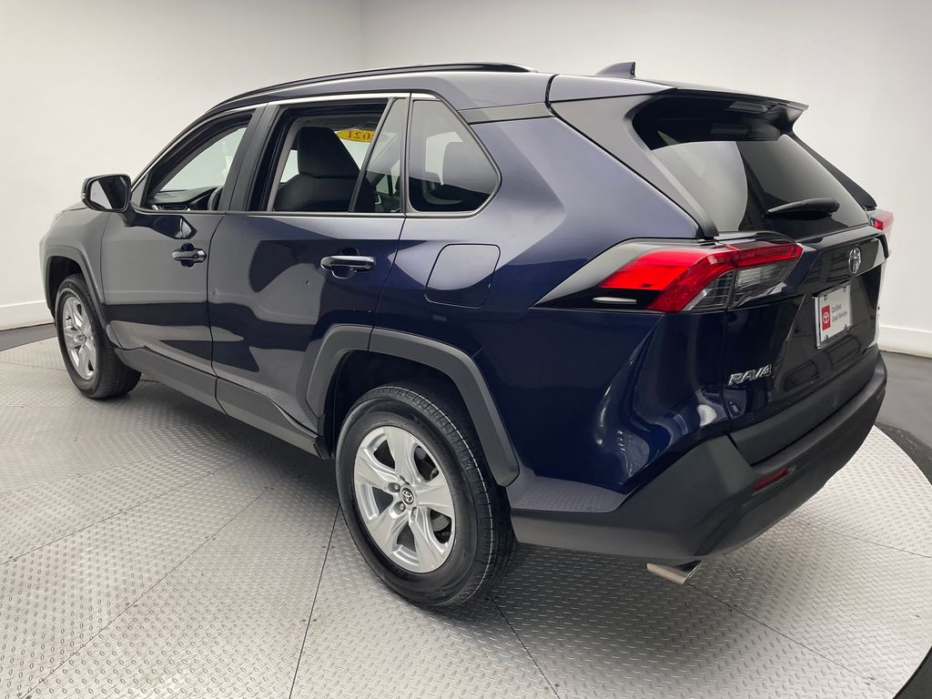 2021 Toyota RAV4 XLE 7