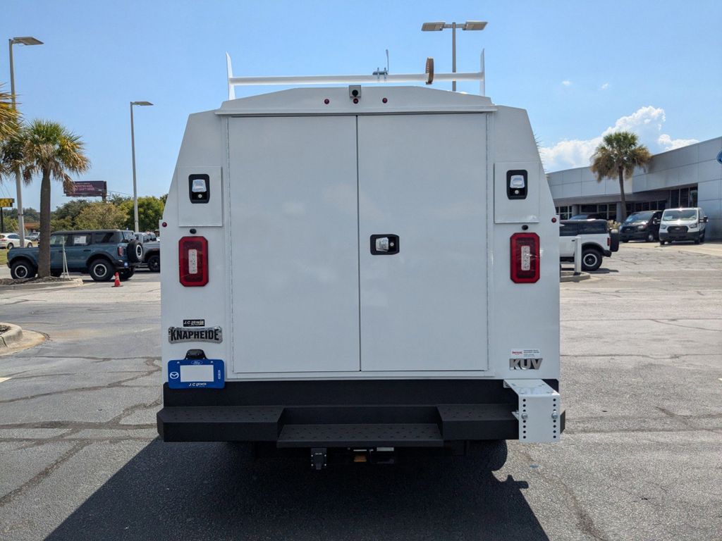 2026 Ford E-350 Cutaway 