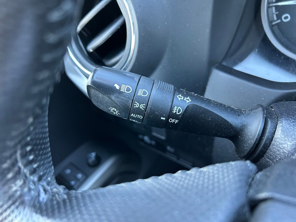 Thumbnail: 2022 Toyota Tacoma - 22