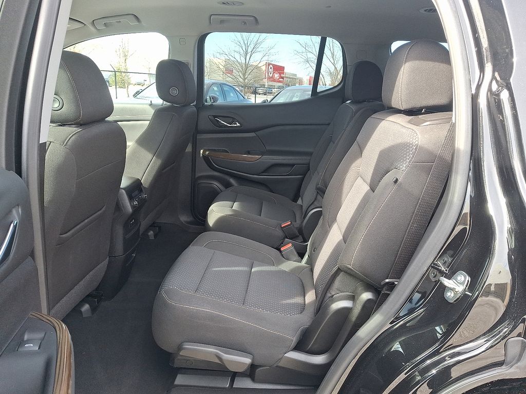 Thumbnail: 2023 GMC Acadia - 10