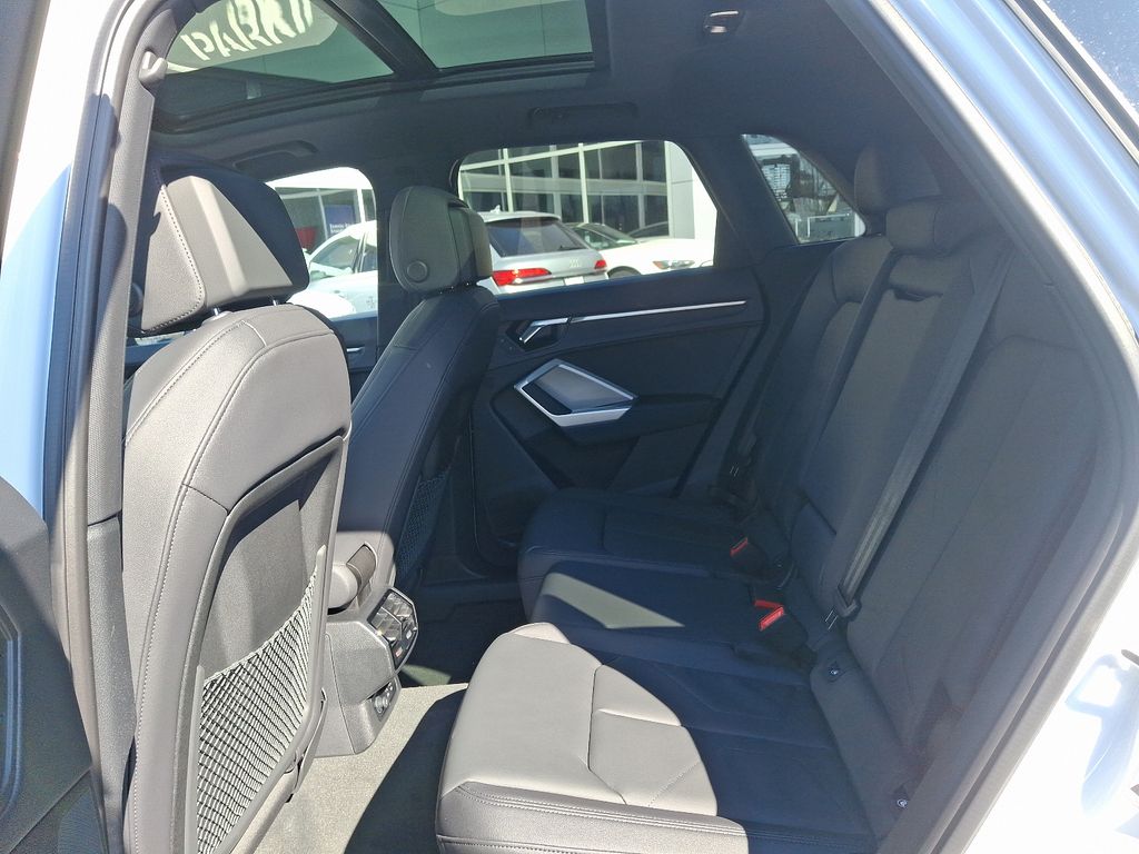 2025 Audi Q3  7