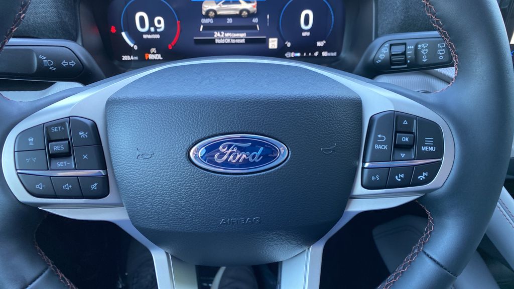 New 2026 Star White Metallic Tri-Coat Ford Active image 15