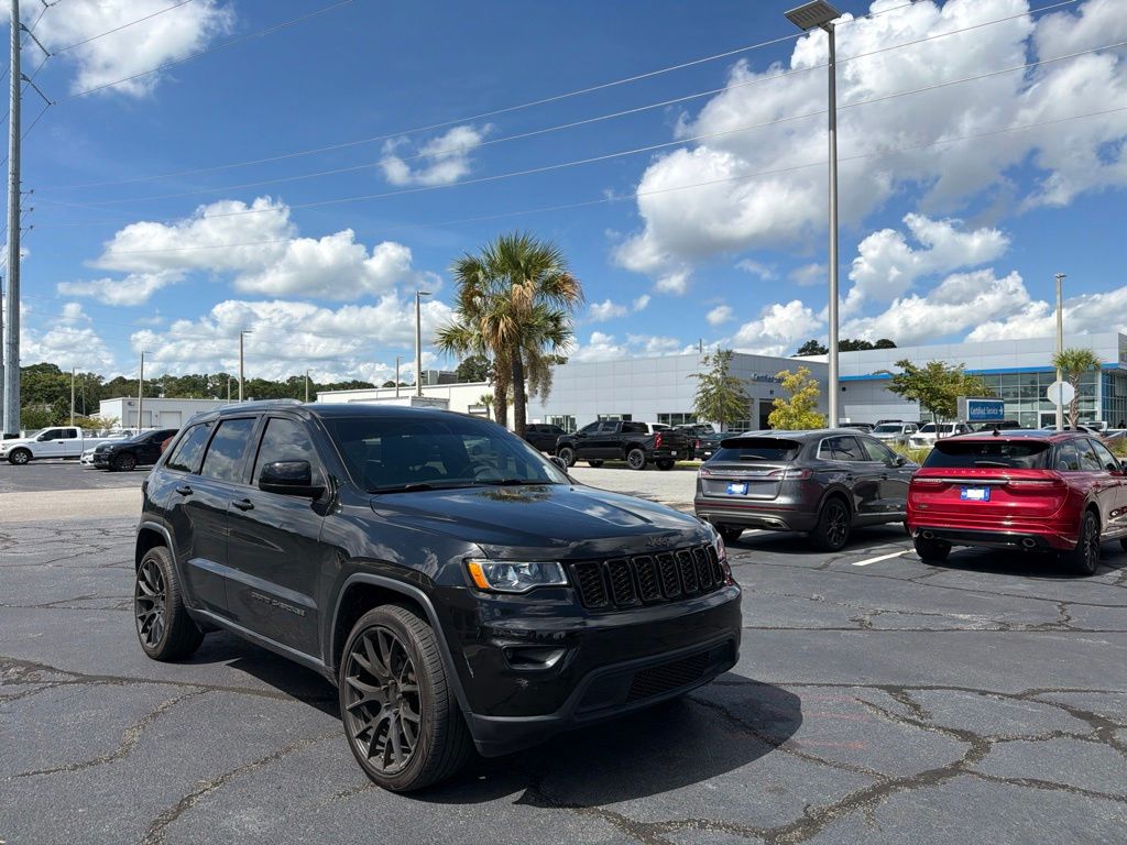 2020 Jeep Grand Cherokee Laredo E