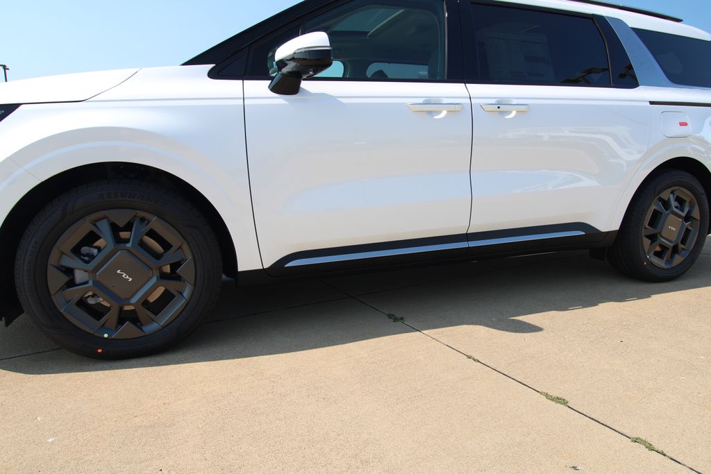 New 2027 Kia Carnival MPV Van