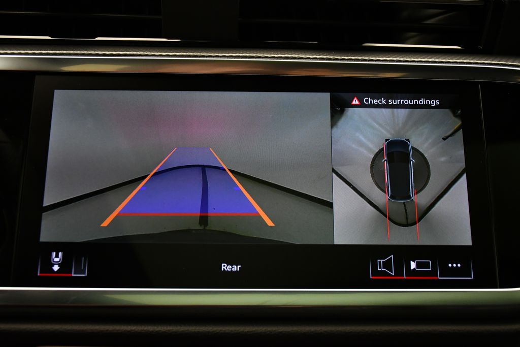 Thumbnail: 2025 Audi Q3 - 28