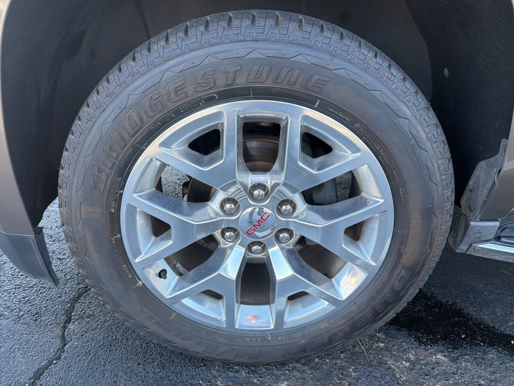 Thumbnail: 2015 GMC Yukon - 10