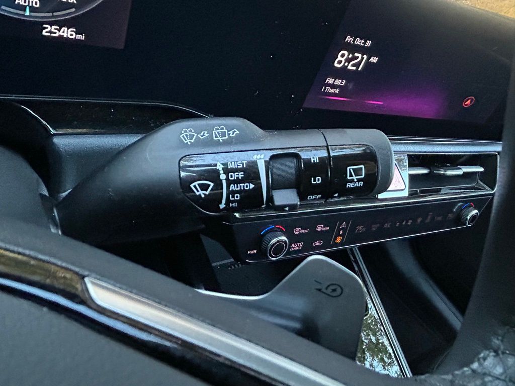 Thumbnail: 2023 Kia Niro - 20