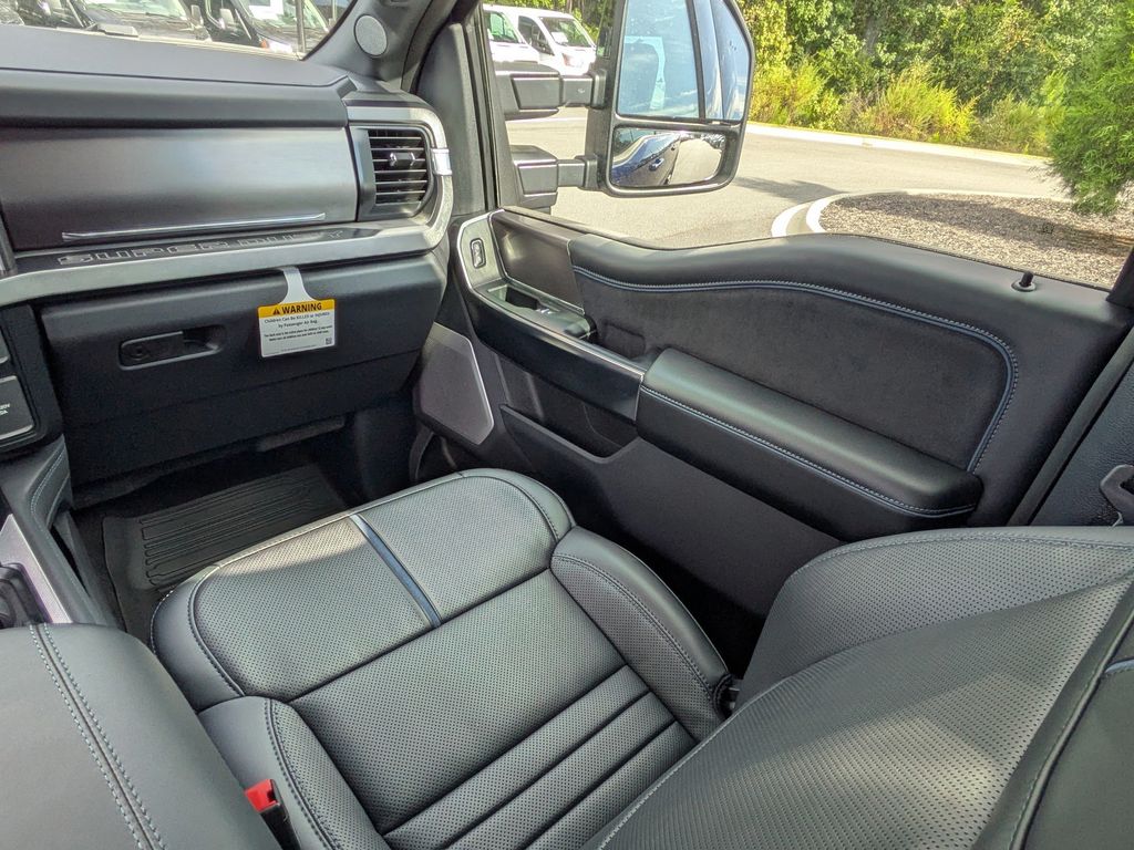 2026 Ford Super Duty F-250 SRW Platinum