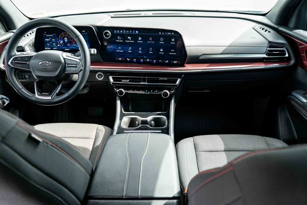Used Car 2024 Chevrolet Traverse  Z71 For Sale Under $50,000 In Austin, Texas