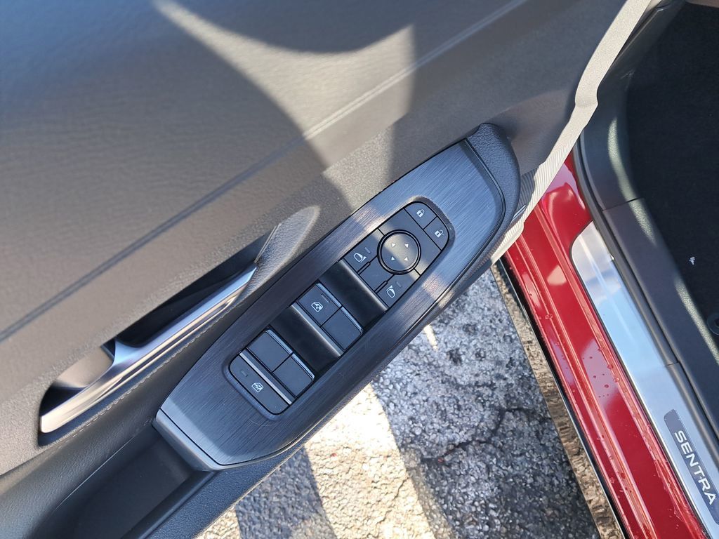 2026 Nissan Sentra SR - 11