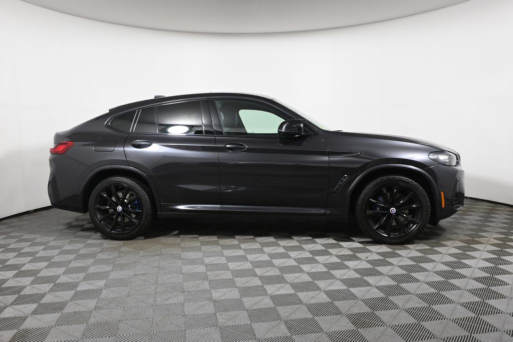 Thumbnail: 2023 BMW X4 - 8
