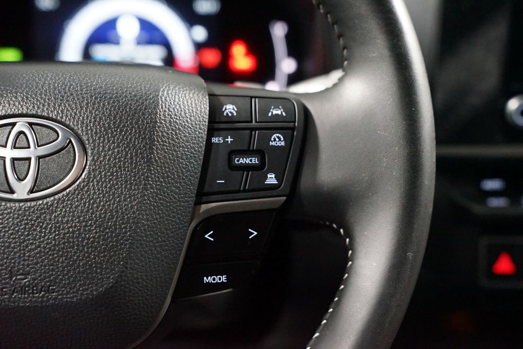 Thumbnail: 2025 Toyota Camry - 13