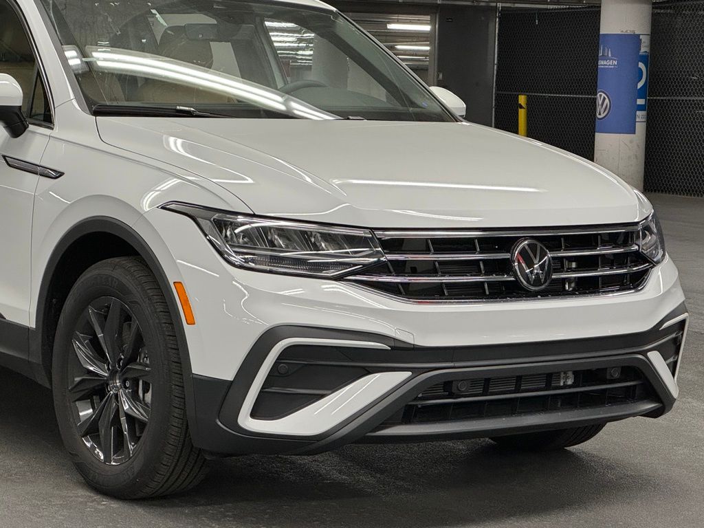 2024 Volkswagen Tiguan 2.0T SE 39