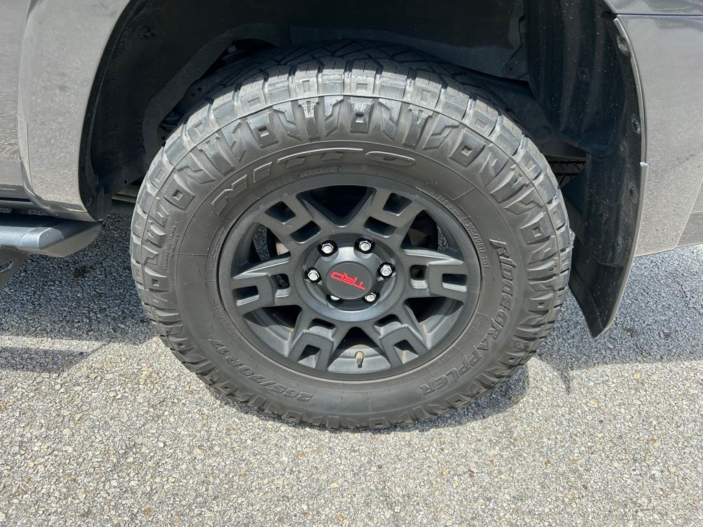 Thumbnail: 2022 Toyota 4Runner - 9