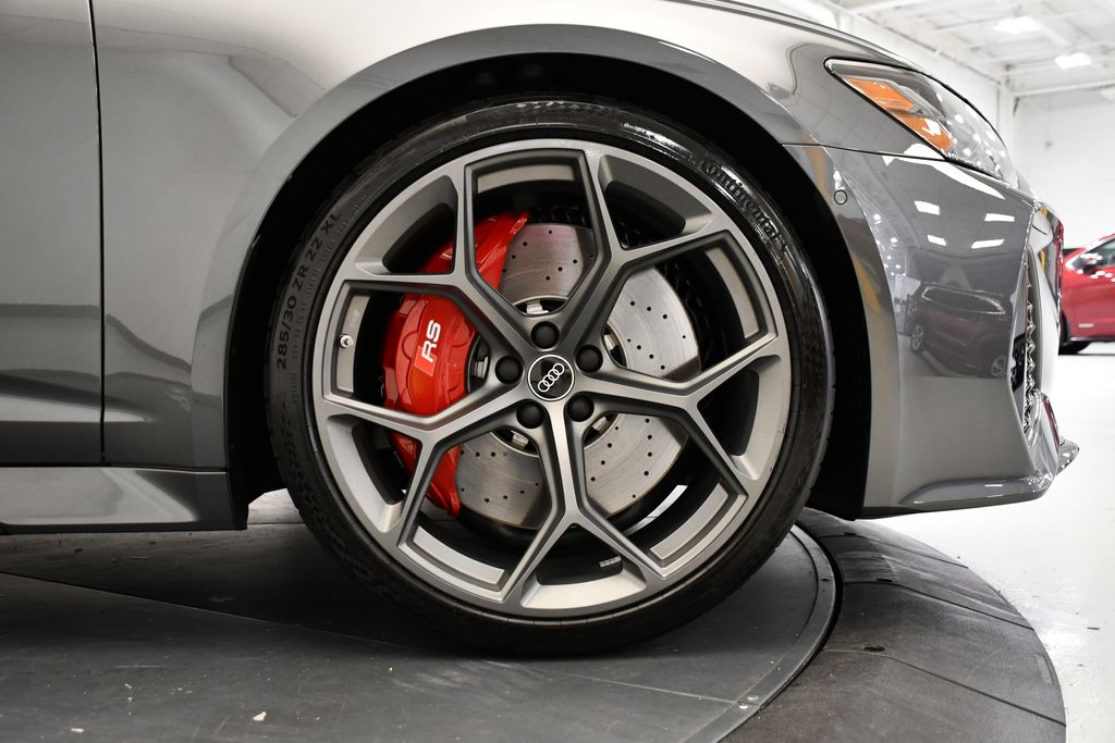 Thumbnail: 2026 Audi RS 6 - 15