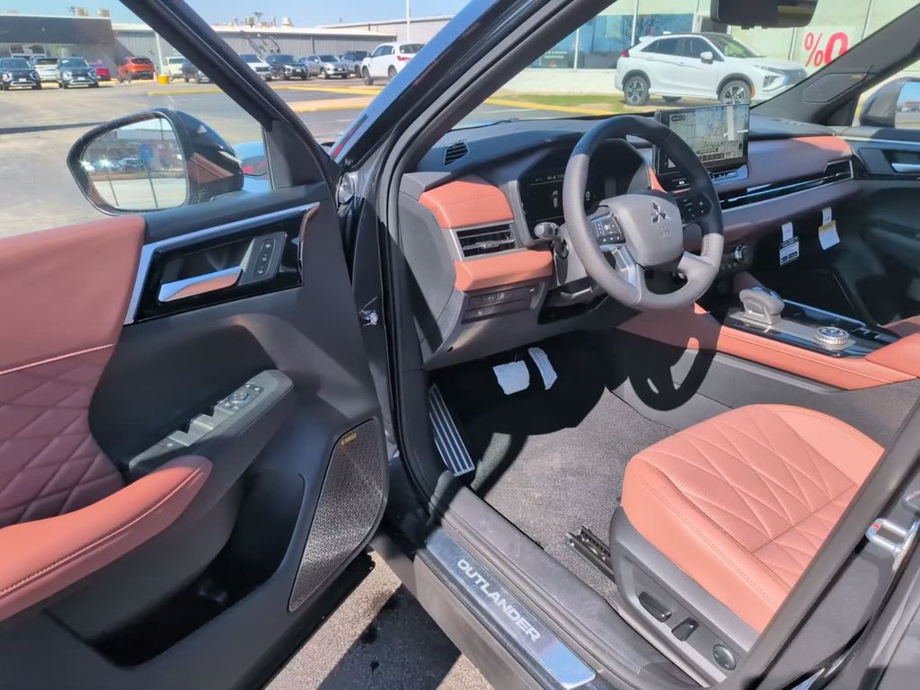 New 2026 Gray Mitsubishi SEL image 17