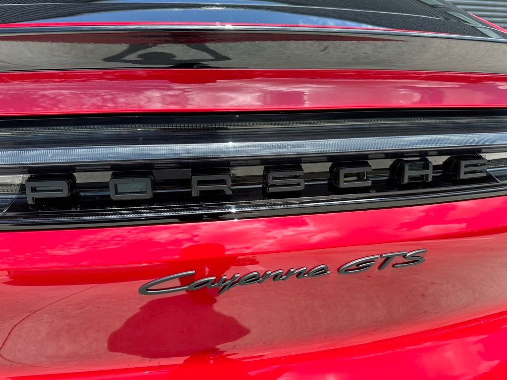 Thumbnail: 2025 Porsche  - 12