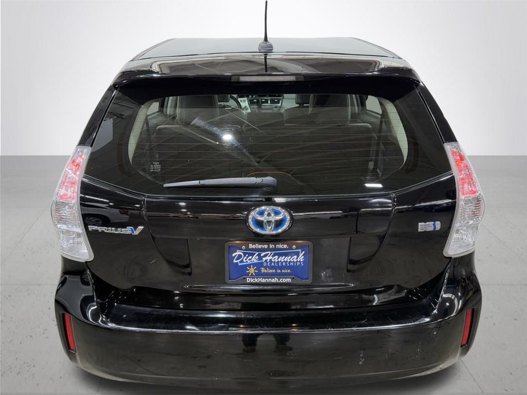 2012 Toyota Prius v Two