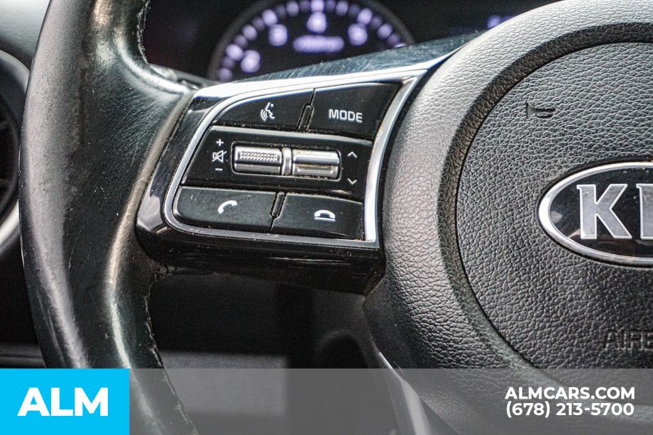 Used 2019 Black Kia EX image 29