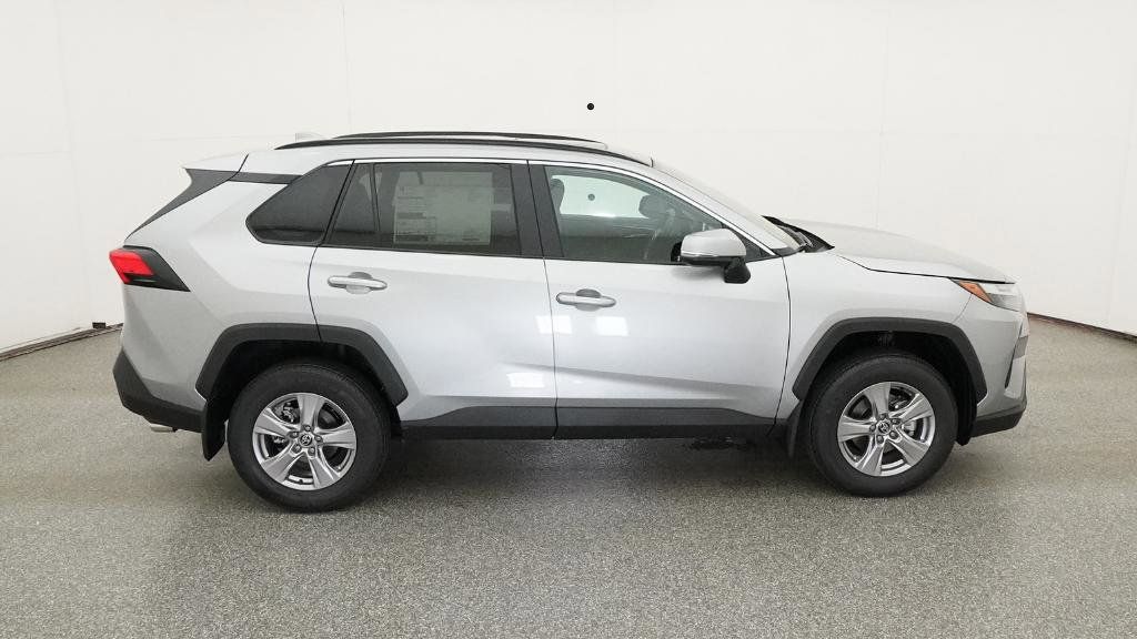 Thumbnail: 2025 Toyota RAV4 - 5