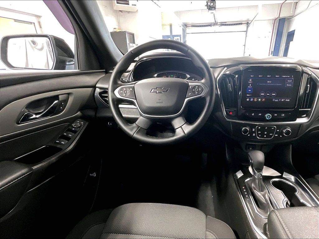 2023 Chevrolet Traverse — photo 18