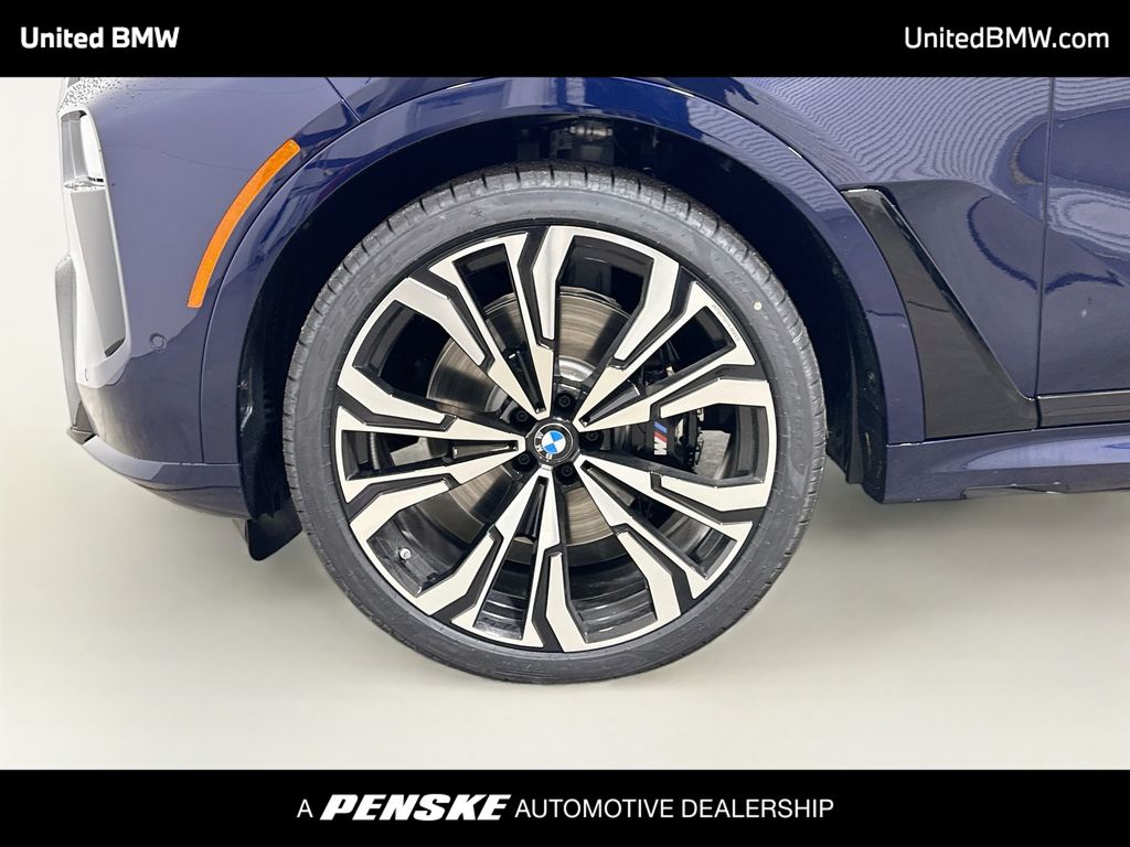 Thumbnail: 2027 BMW X7 - 2