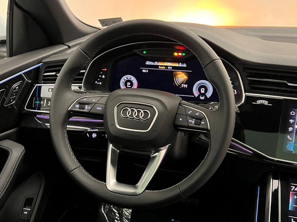 Thumbnail: 2026 Audi Q8 - 21