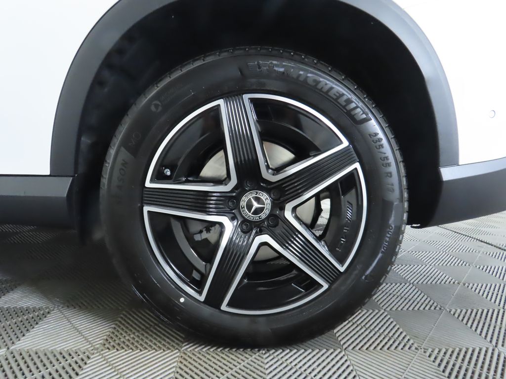 Thumbnail: 2026 Mercedes-Benz GLC - 32