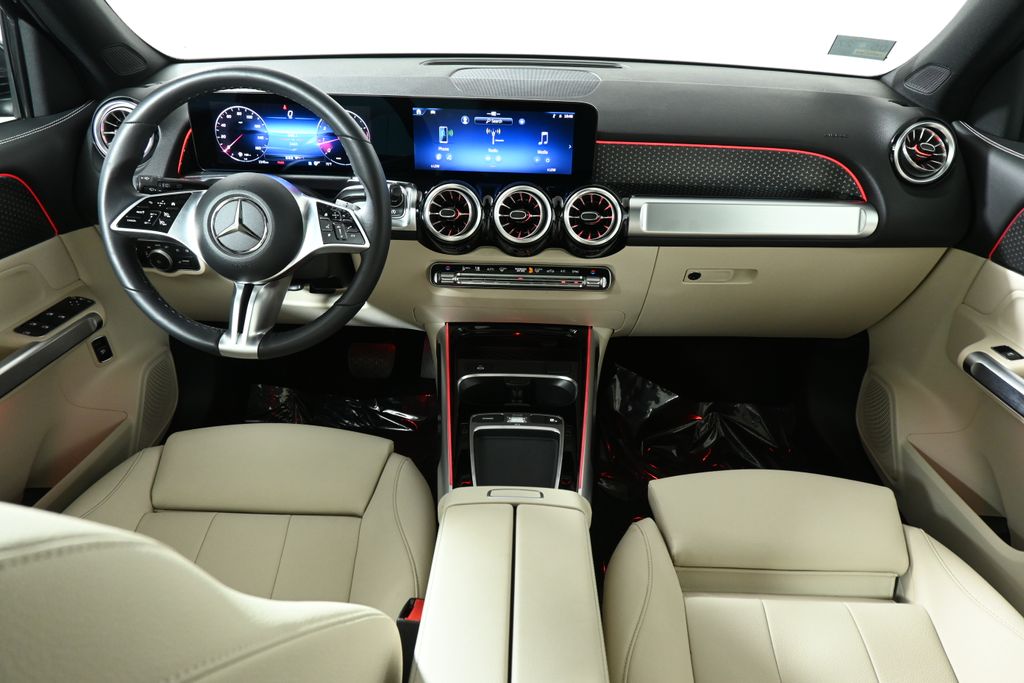 2025 Mercedes-Benz GLB 250 4